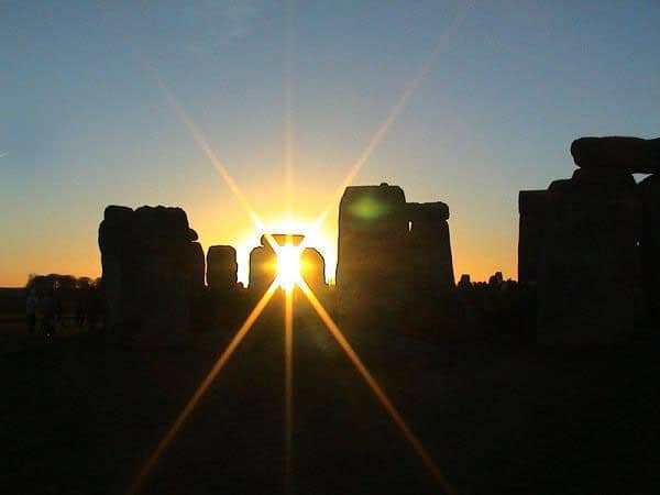 stonehenge-winter-solstice2.jpg